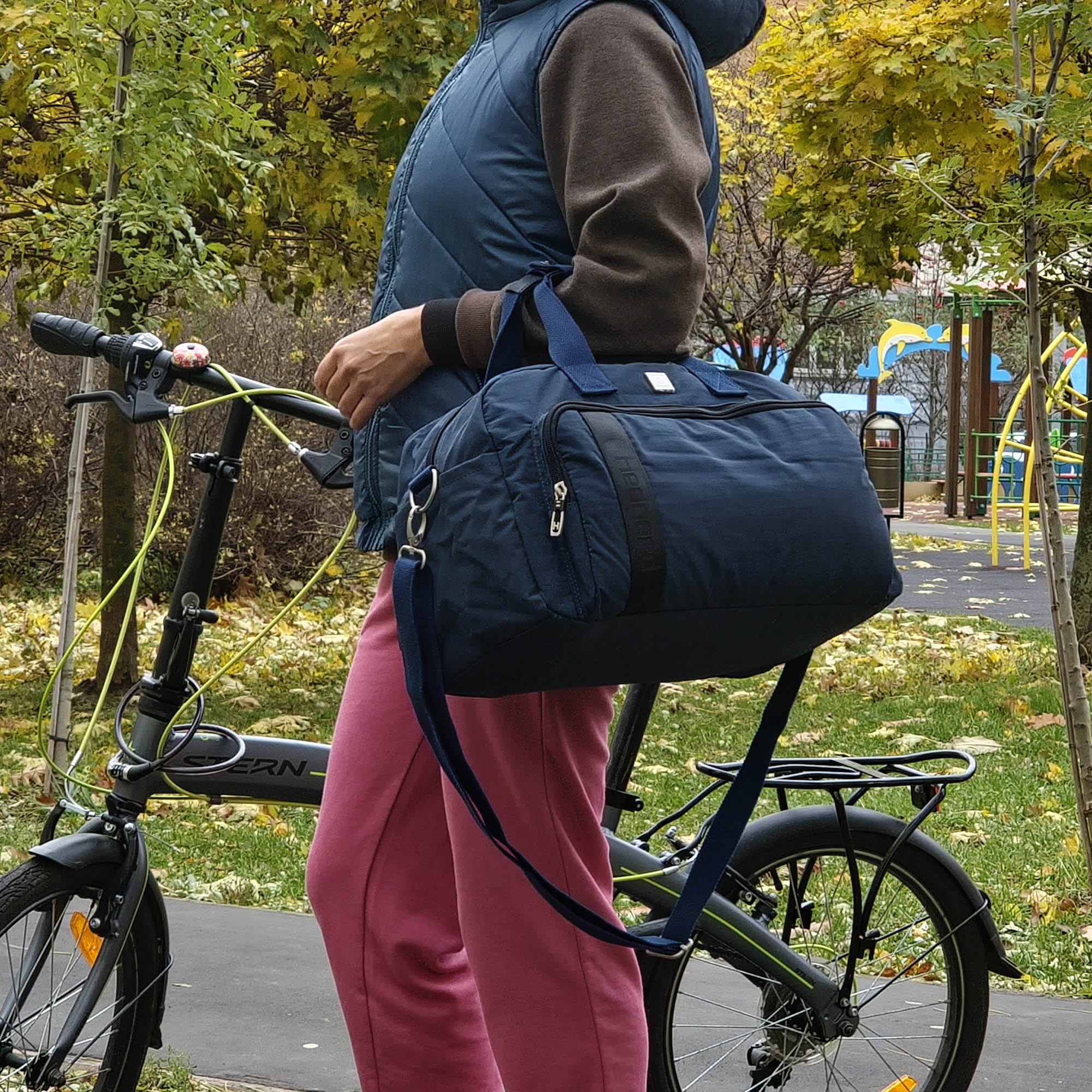 Дорожно-спортивная сумка  Hedgard 4166 Blue