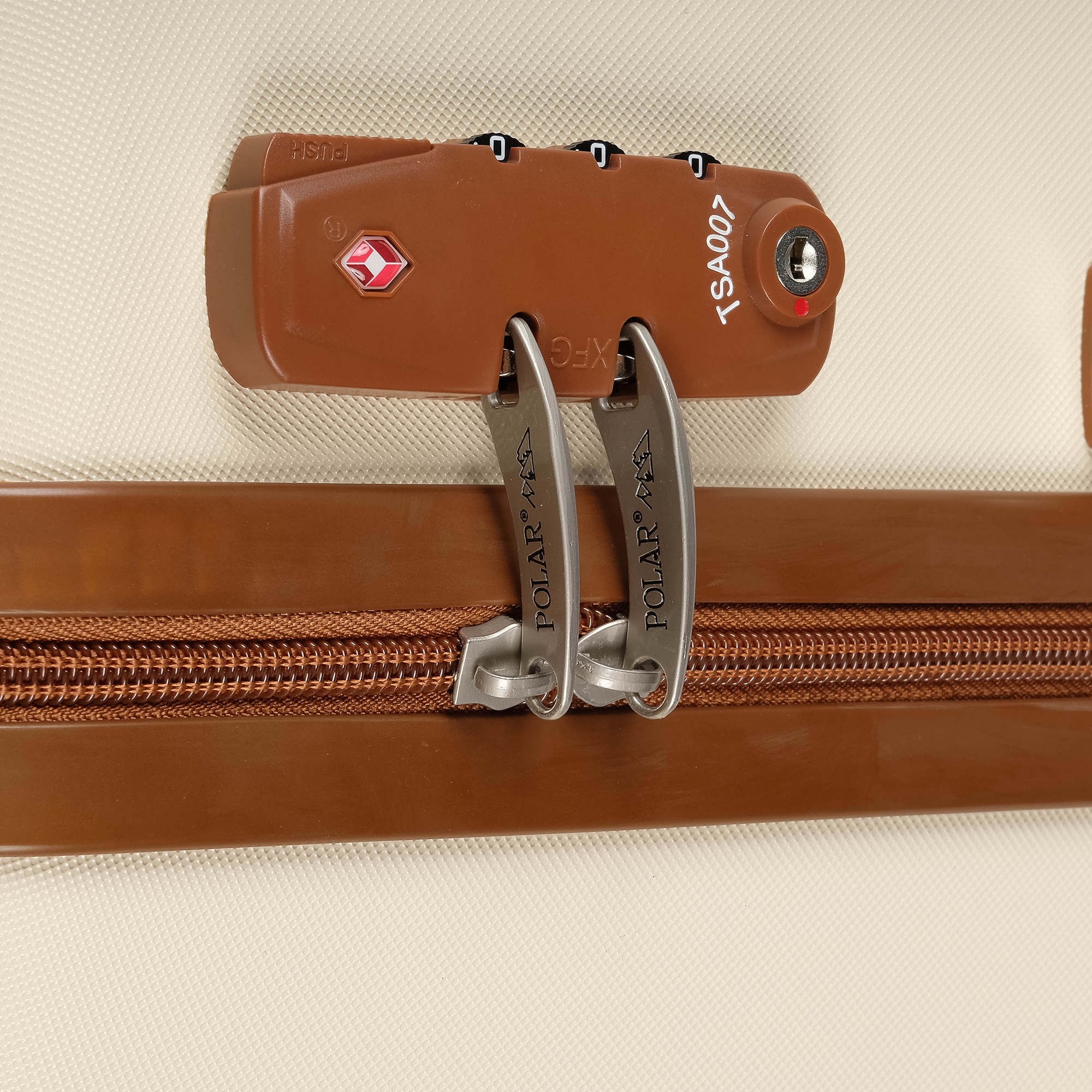 Комплект из 3х чемоданов POLAR РР5509-3 Coffee (20", 24", 28")