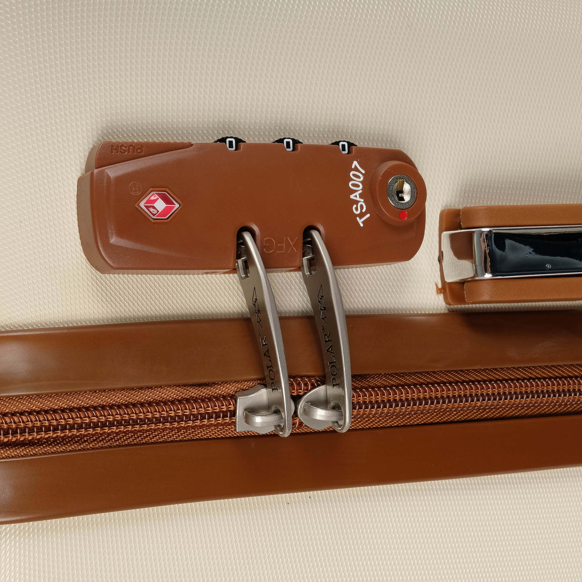 Чемодан малый, для ручной клади POLAR РР5509-20" Coffee