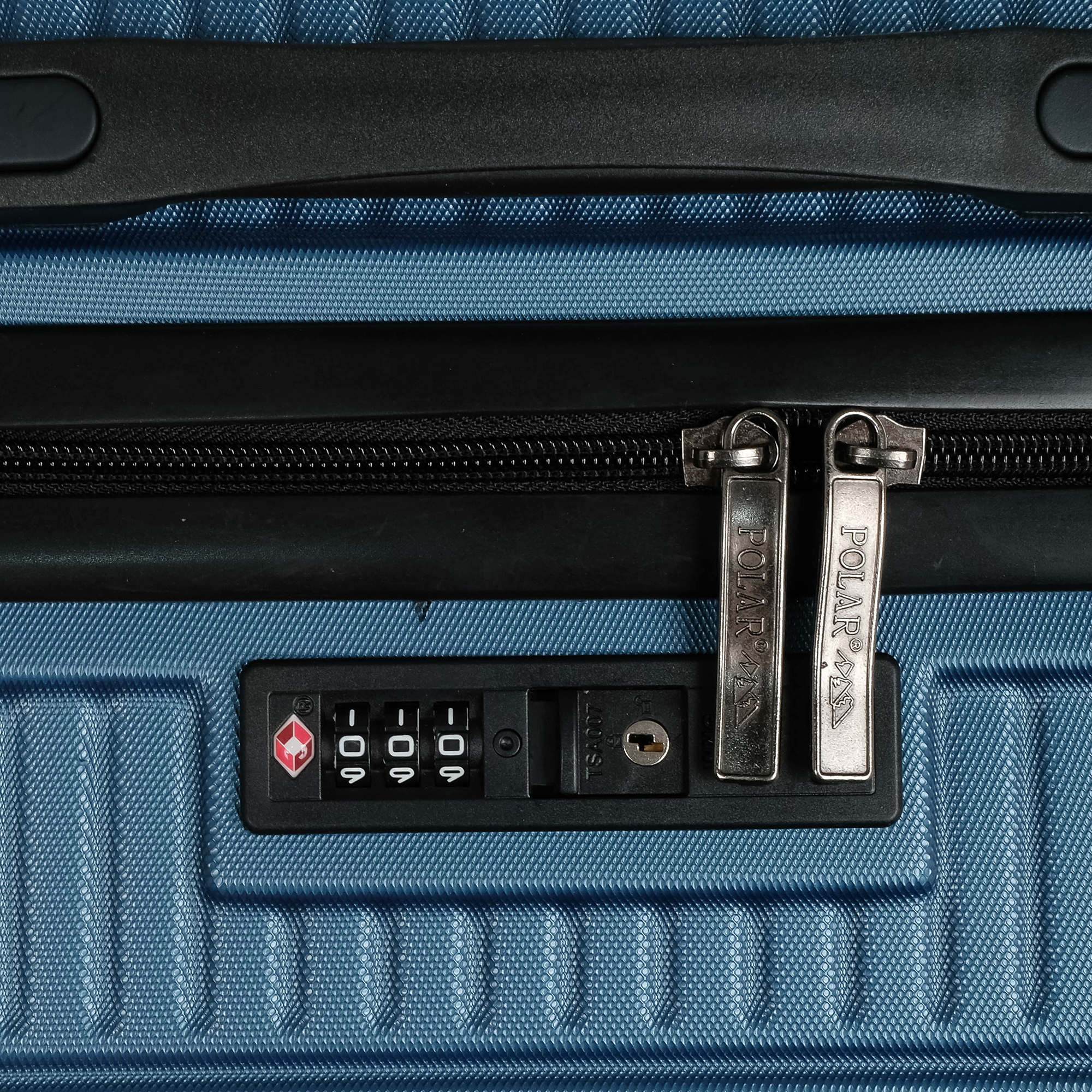 Чемодан средний POLAR РР5661-24" Grey