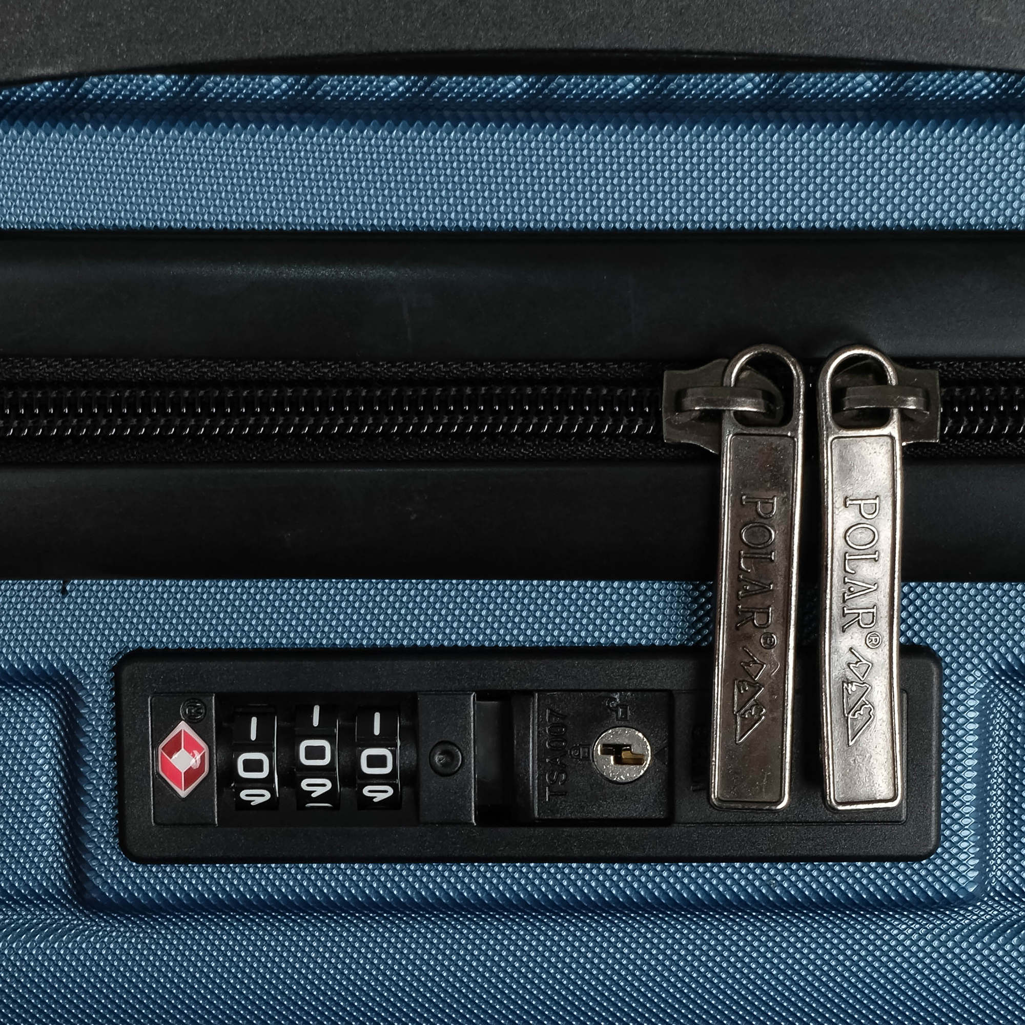 Чемодан малый POLAR РР5661-20" Blue