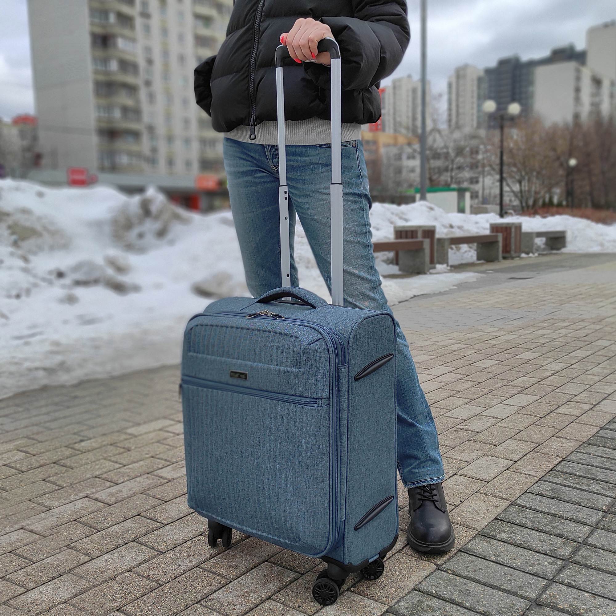 Чемодан малый POLAR Р1913-19" Blue