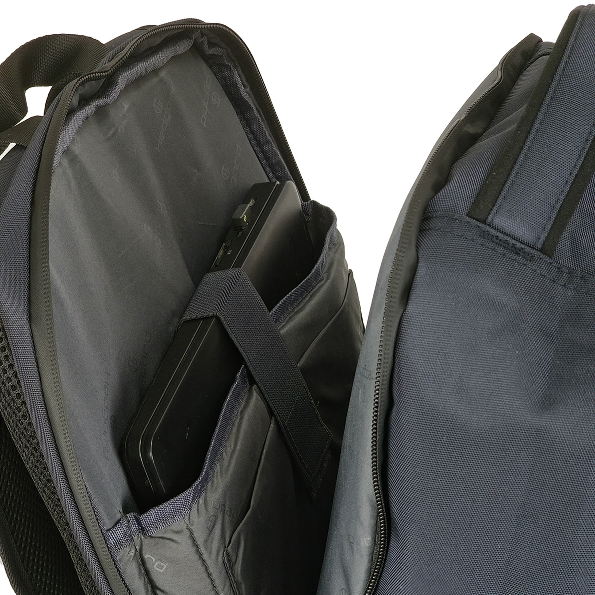 Городской рюкзак с тремя отделениями  Hedgard 0011 Black