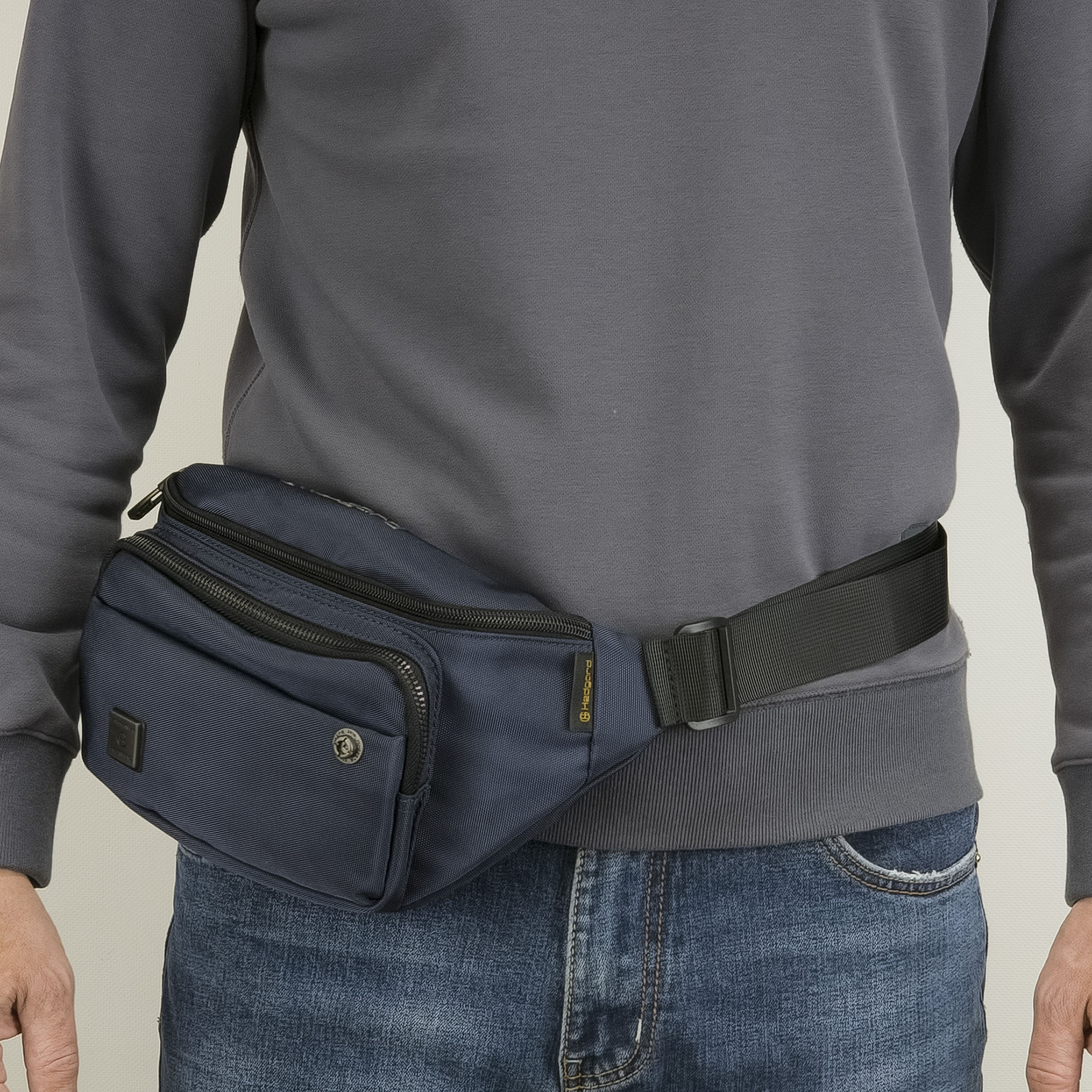 Сумка на пояс  Hedgard 4158-06 Red