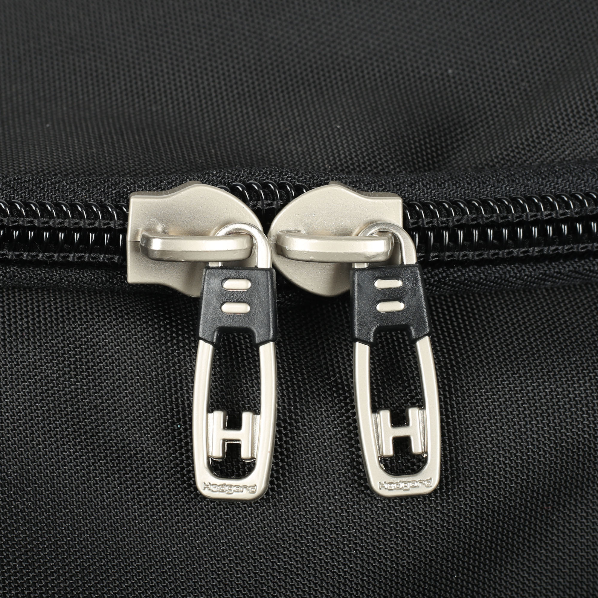 Сумка  Hedgard 4184 Black