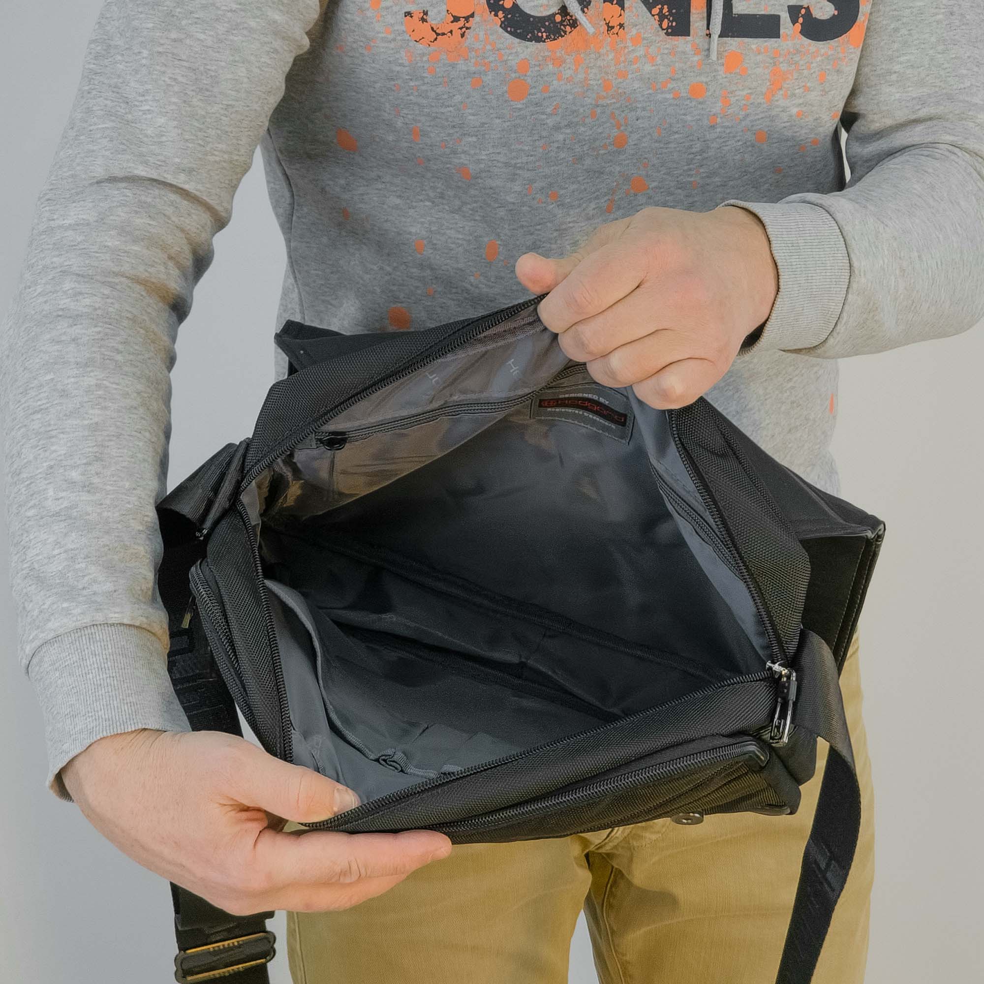 Сумка-мессенджер, планшет  Hedgard 9631 Black