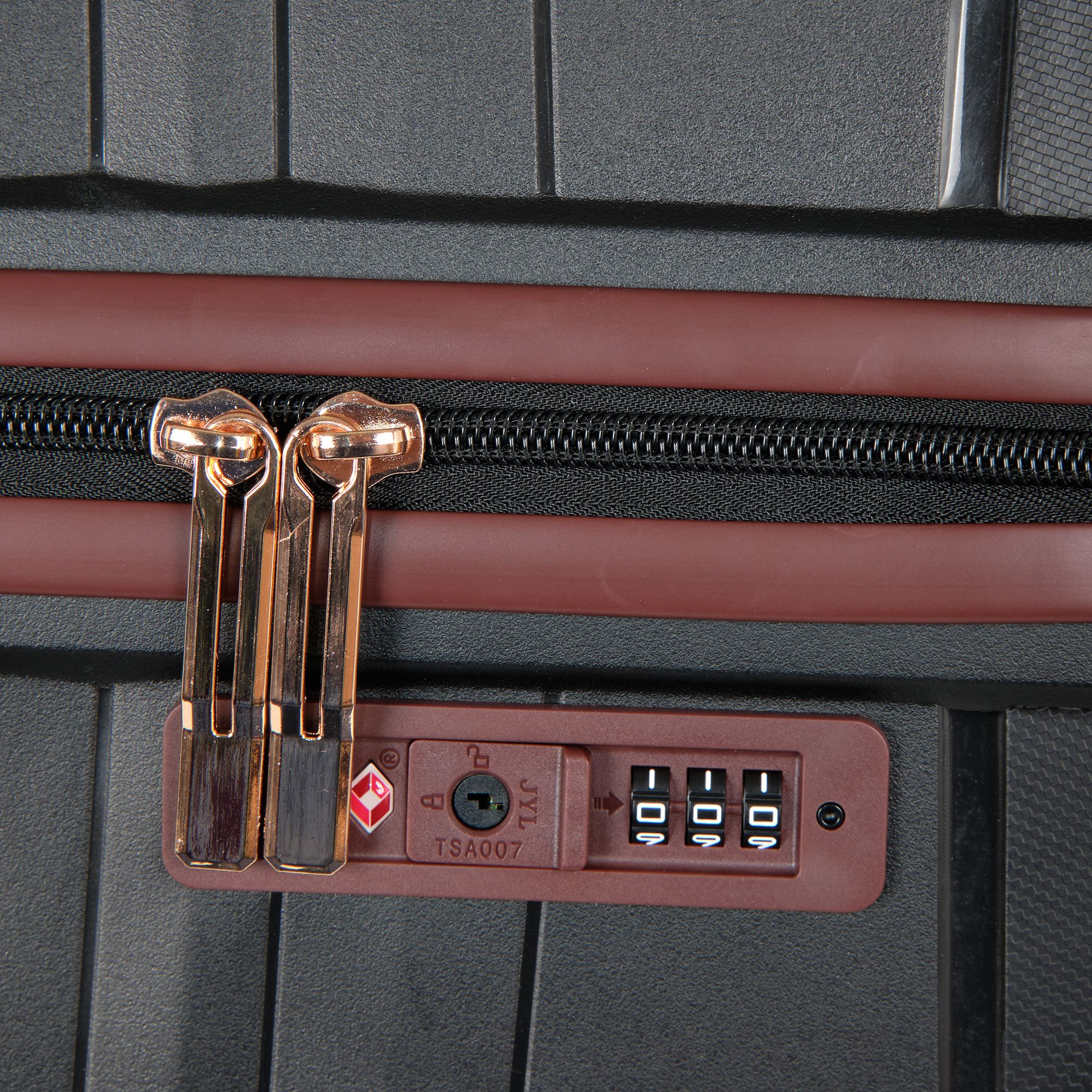 Чемодан среднего размера POLAR Р0015-24" Beige