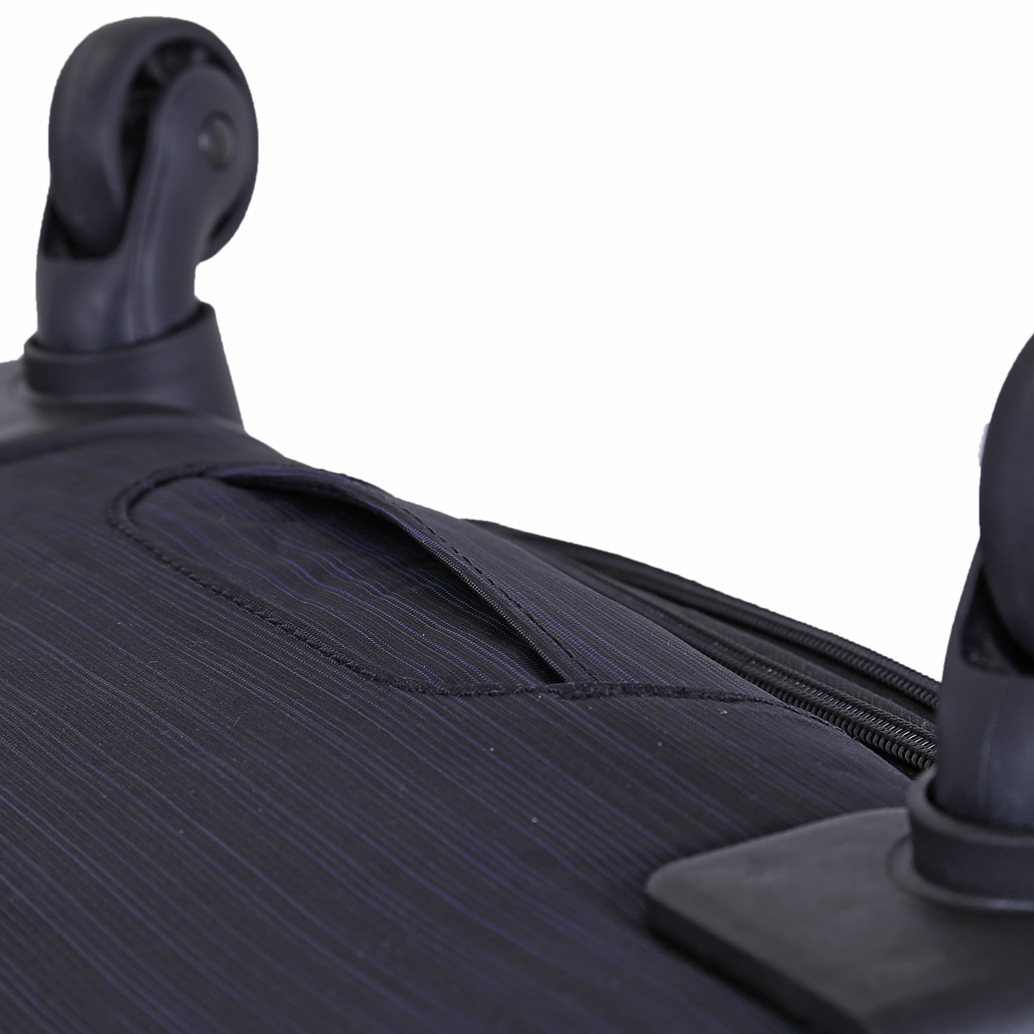 Чемодан на 4х колесах, средний POLAR Р18А01-23" Black