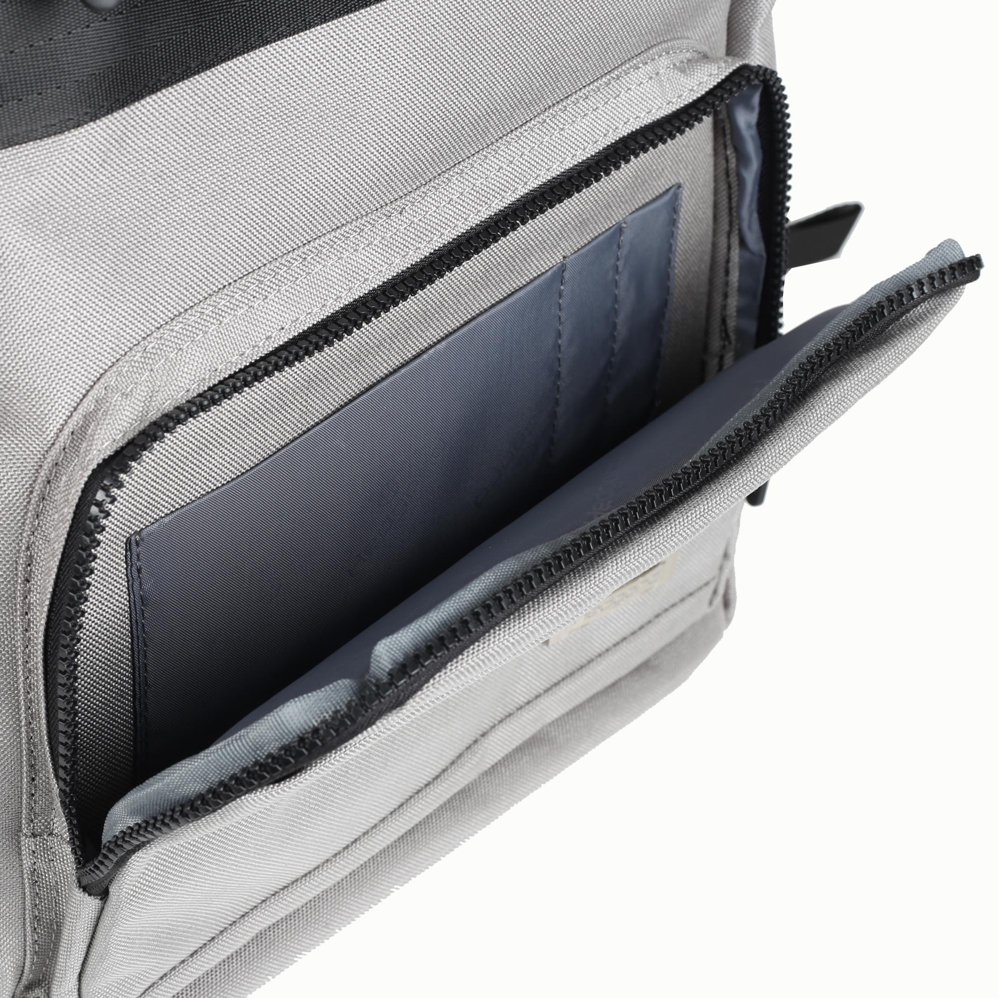 Рюкзак с защитой от кражи  Hedgard 17111 Silver