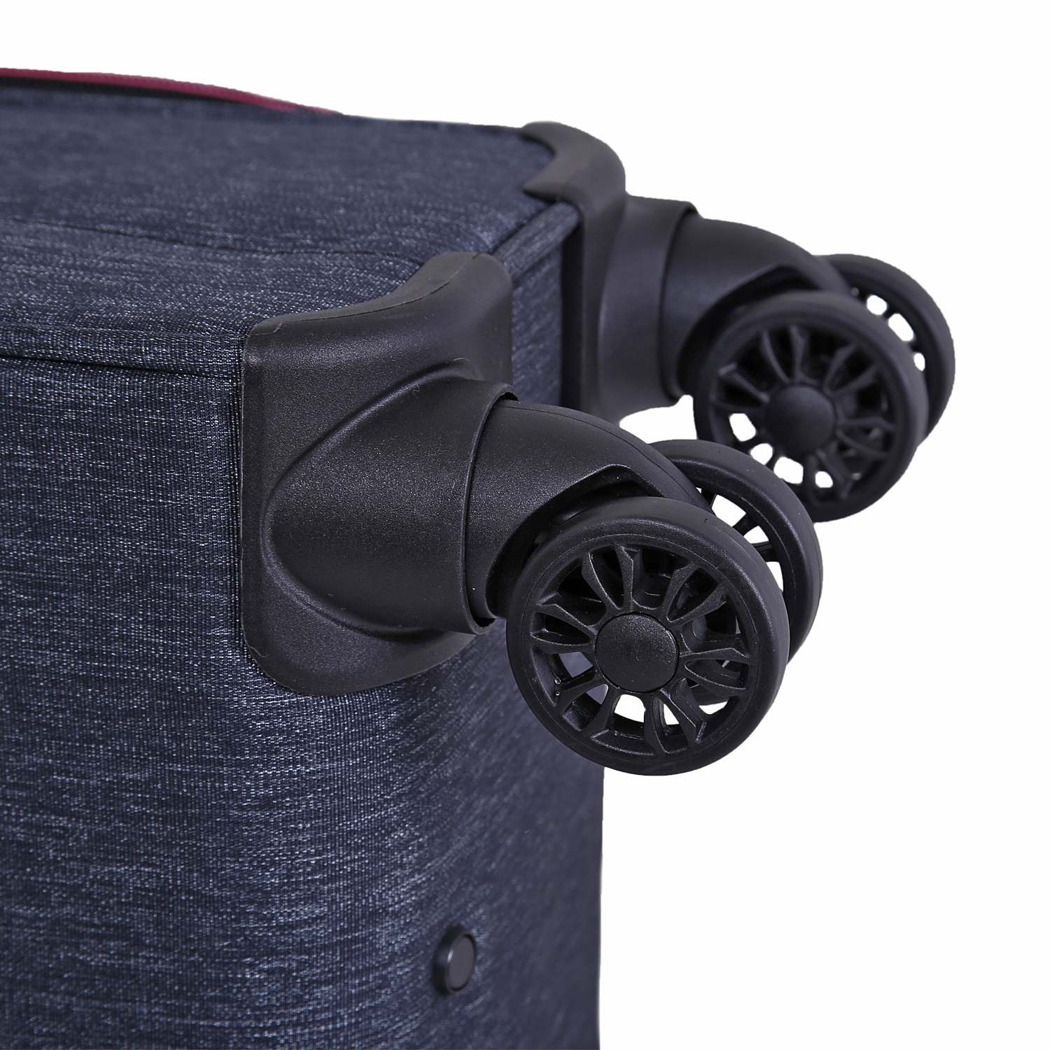 Суперлегкий чемодан среднего размера POLAR Р18А13-23" Black