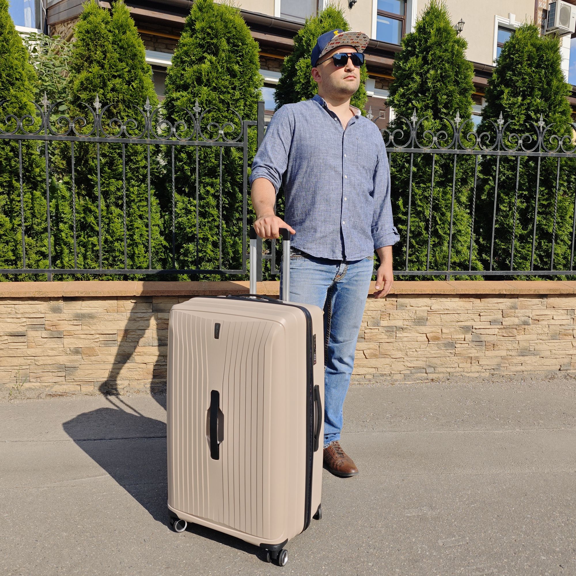 Чемодан большой POLAR РР829-28" Green