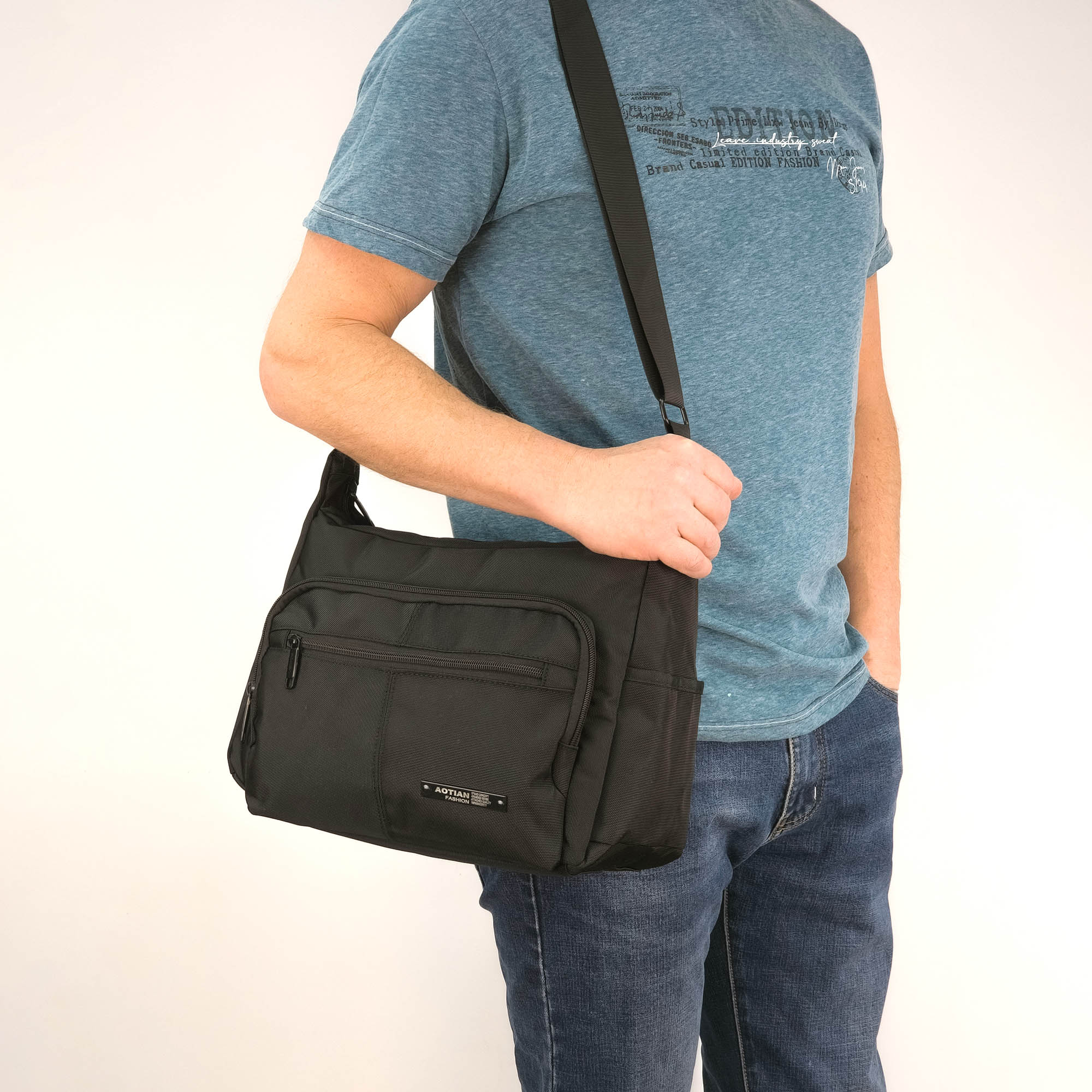 Сумка на плечо унисекс AOTIAN 20803 Black