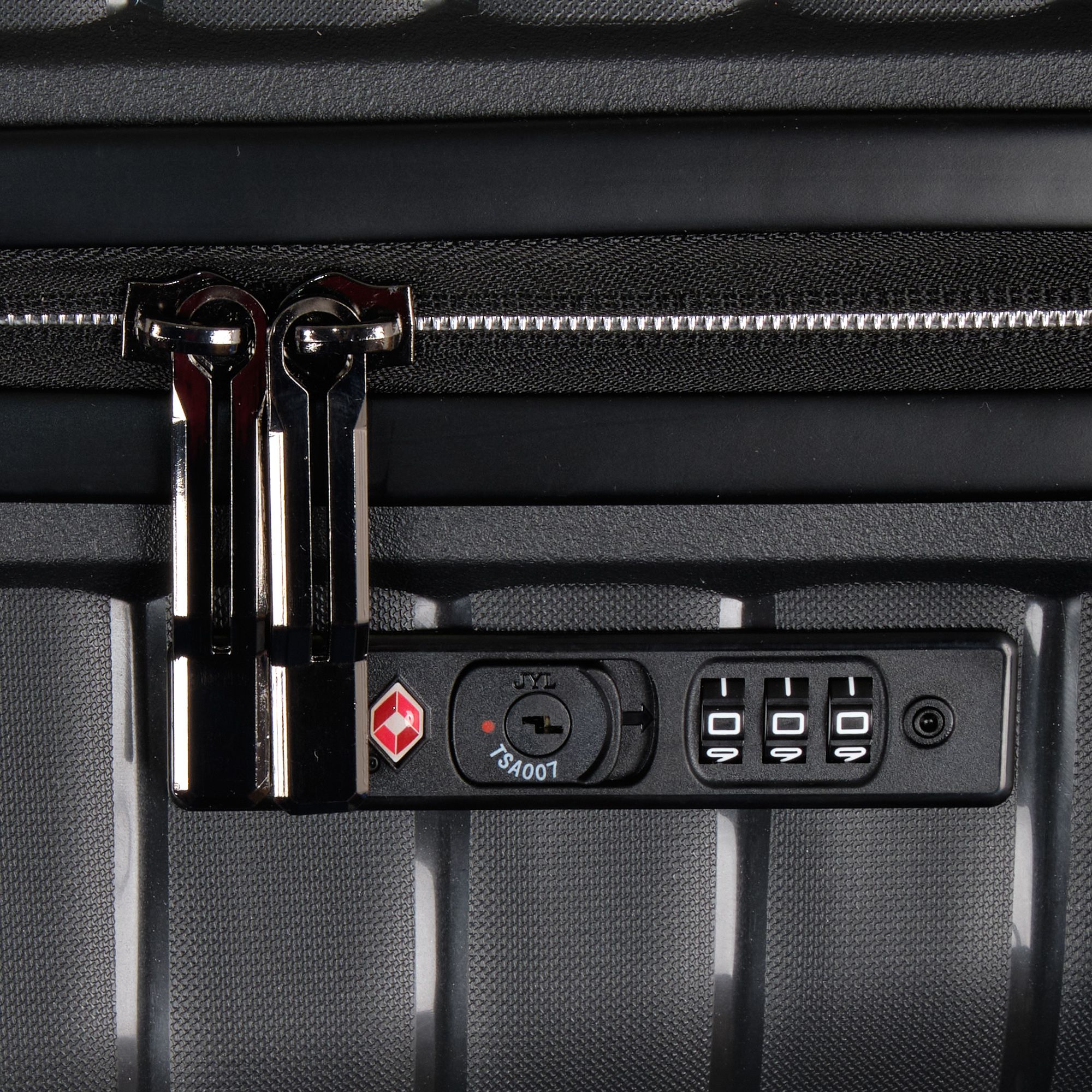 Чемодан среднего размера POLAR Р0007-24" Black