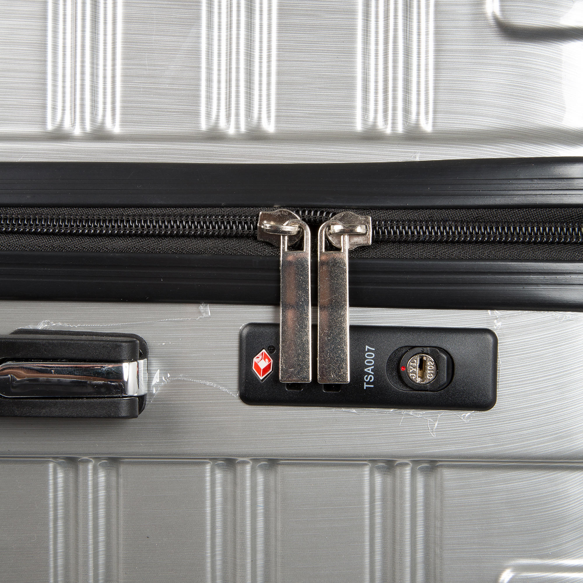 Чемодан средний POLAR Р111 24" Grey